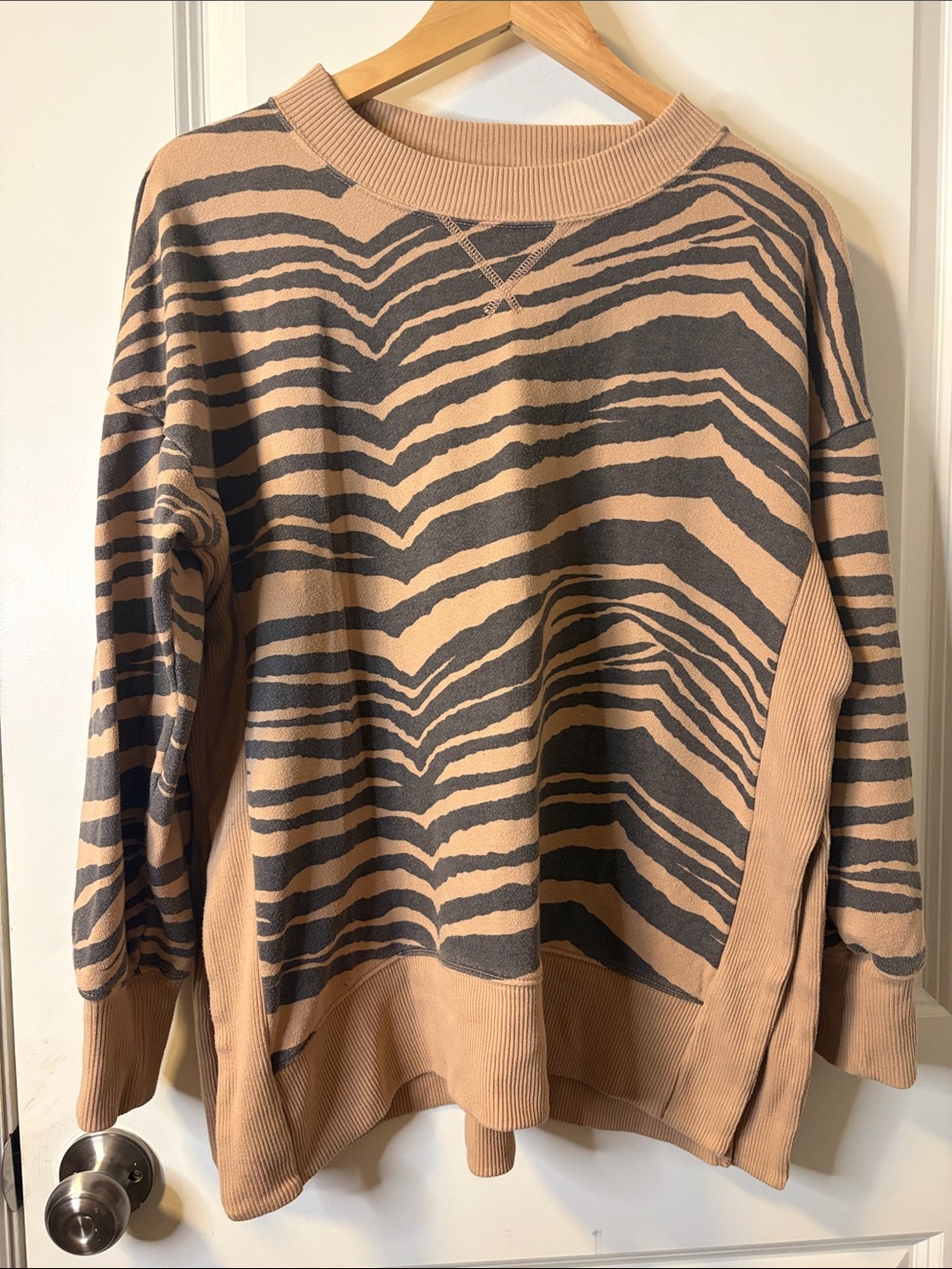 aerie Women's Zebra-Print Crewneck Sweater in Beige and Charcoal